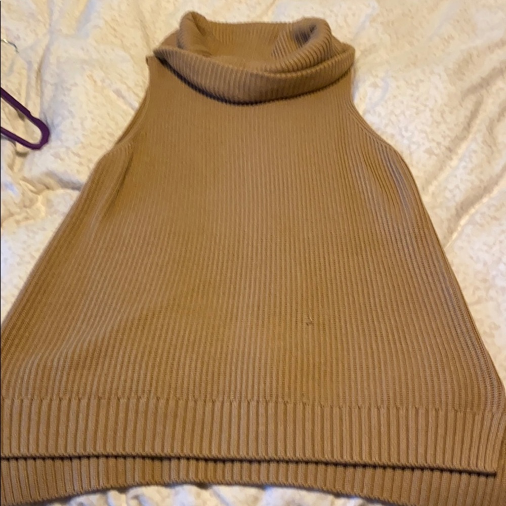 Sweater vest